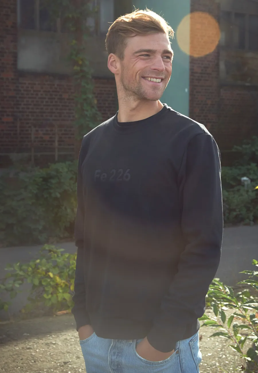BE IRON Crewneck Sweatshirt - Made in Europe with Love for Triathlon