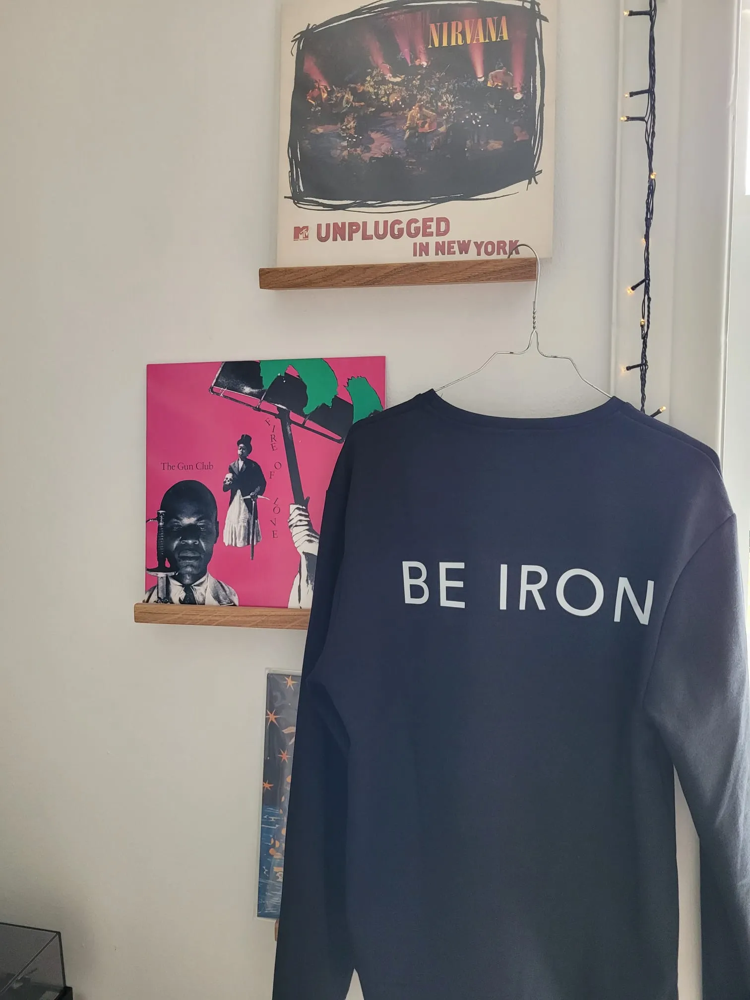 BE IRON Crewneck Sweatshirt - Made in Europe with Love for Triathlon