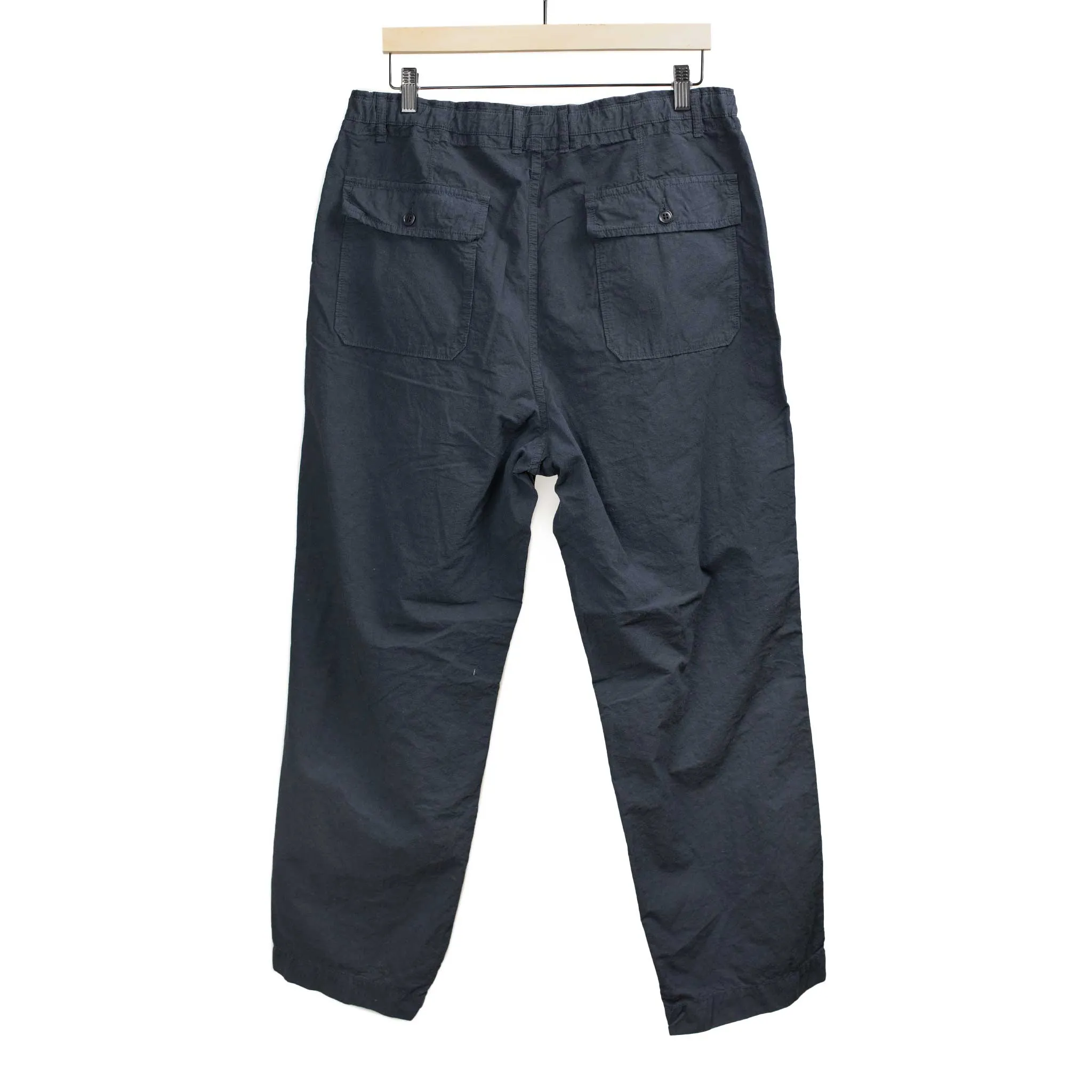 Drawstring baker pants in garment dyed navy cotton hemp