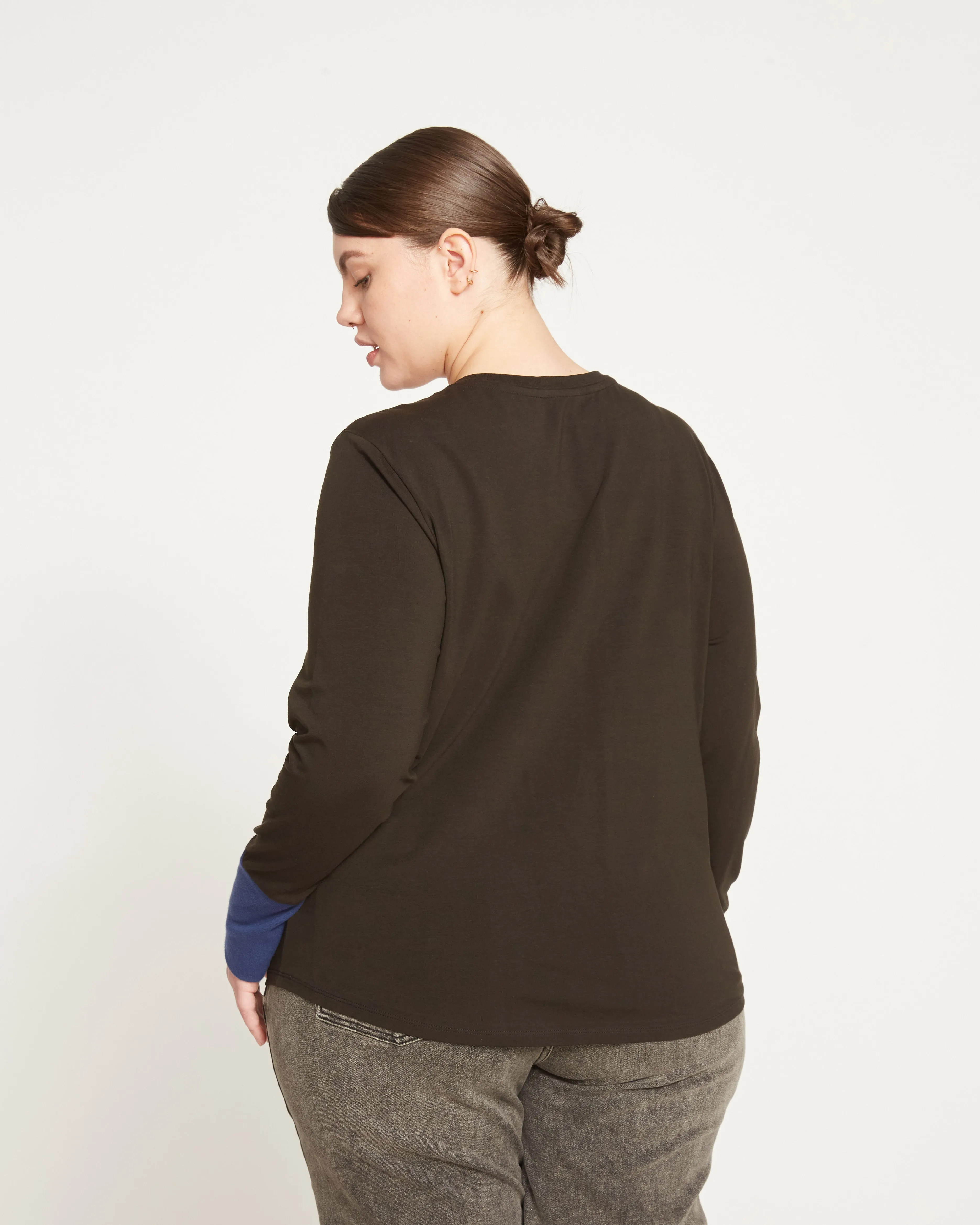 Rhine V Neck Color Block Cuff Top - Black/Blue