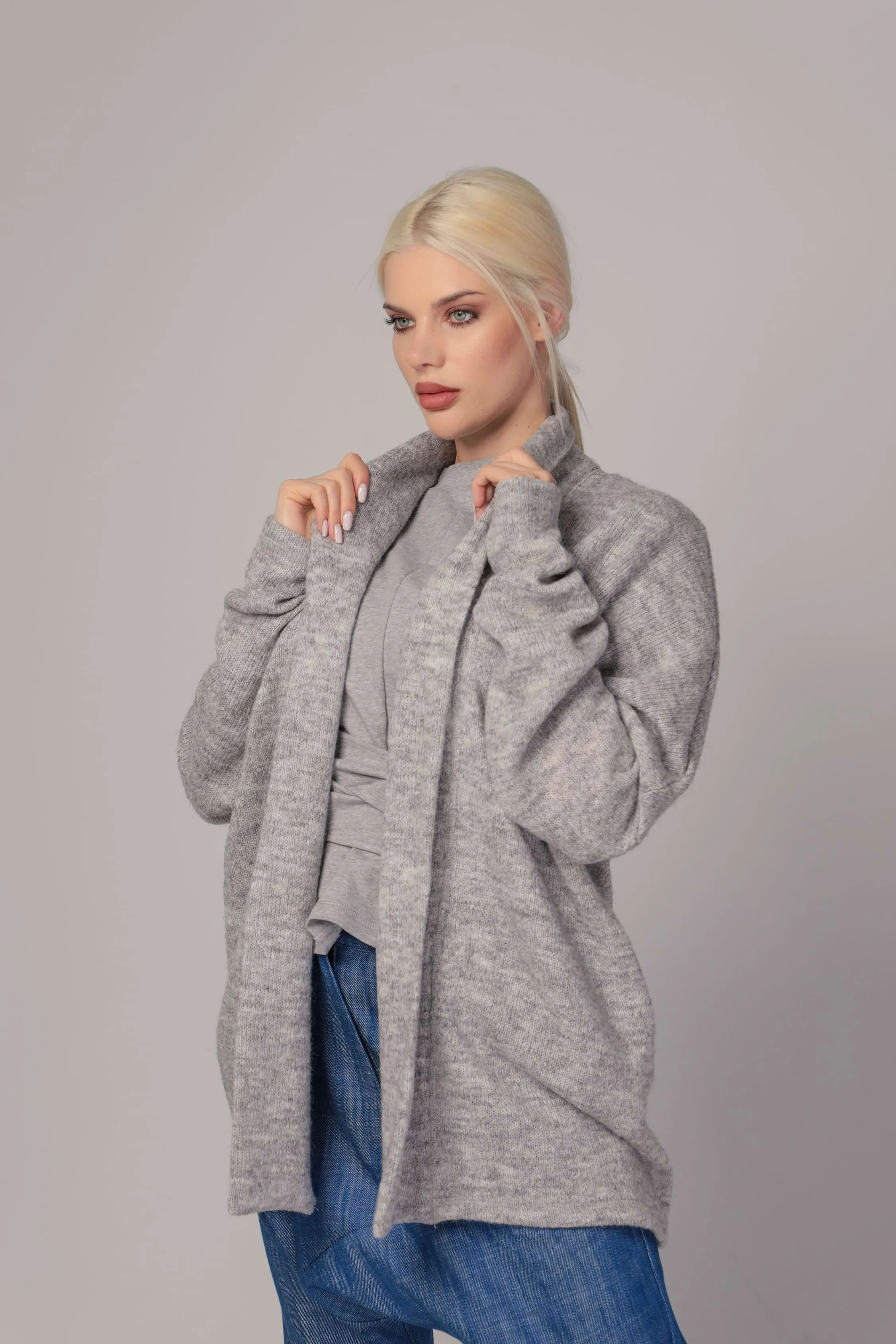 TRINA - Buttonless knitted cardigan